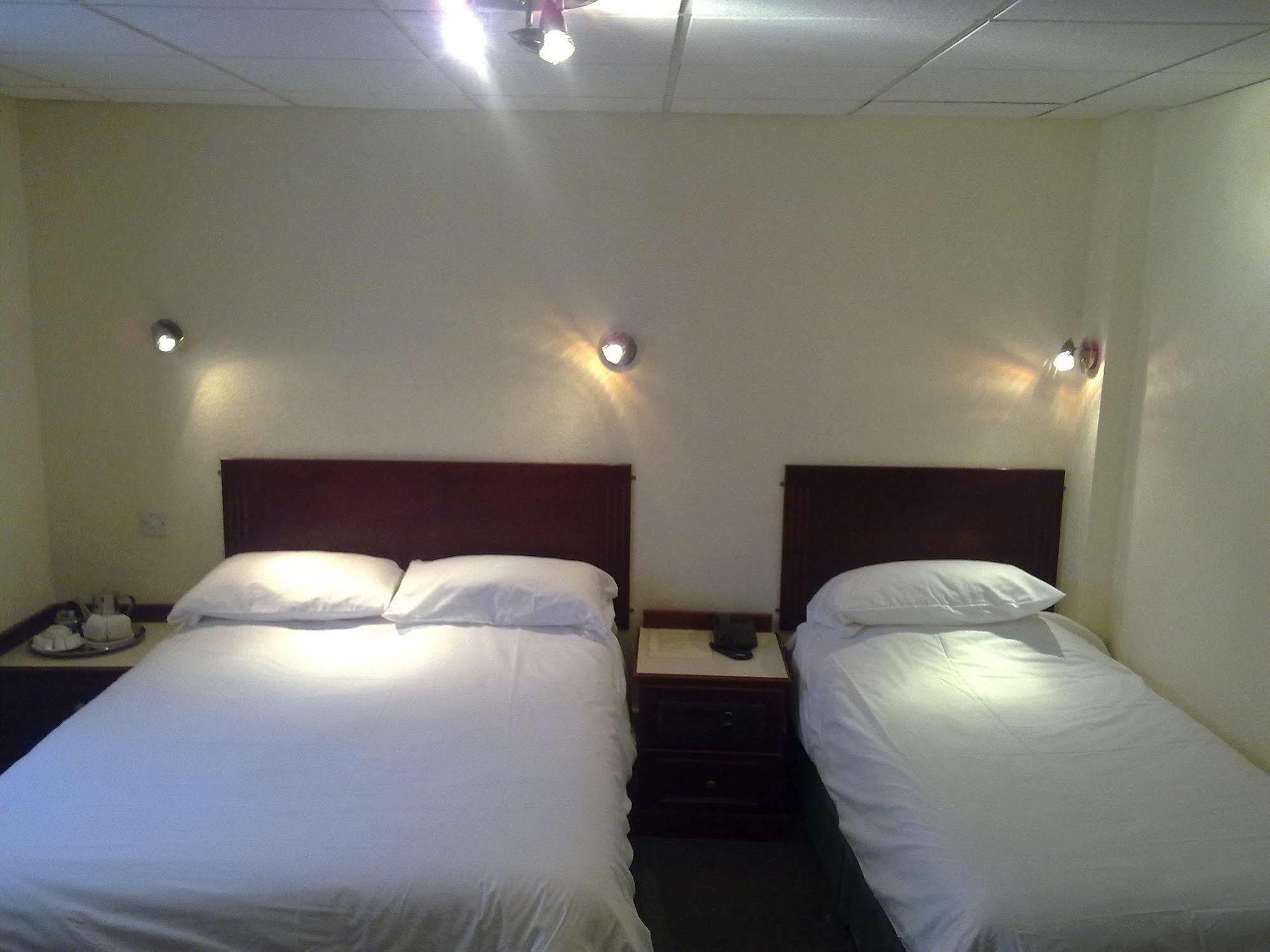 Cedar Tree Hotel Rugeley Camera foto